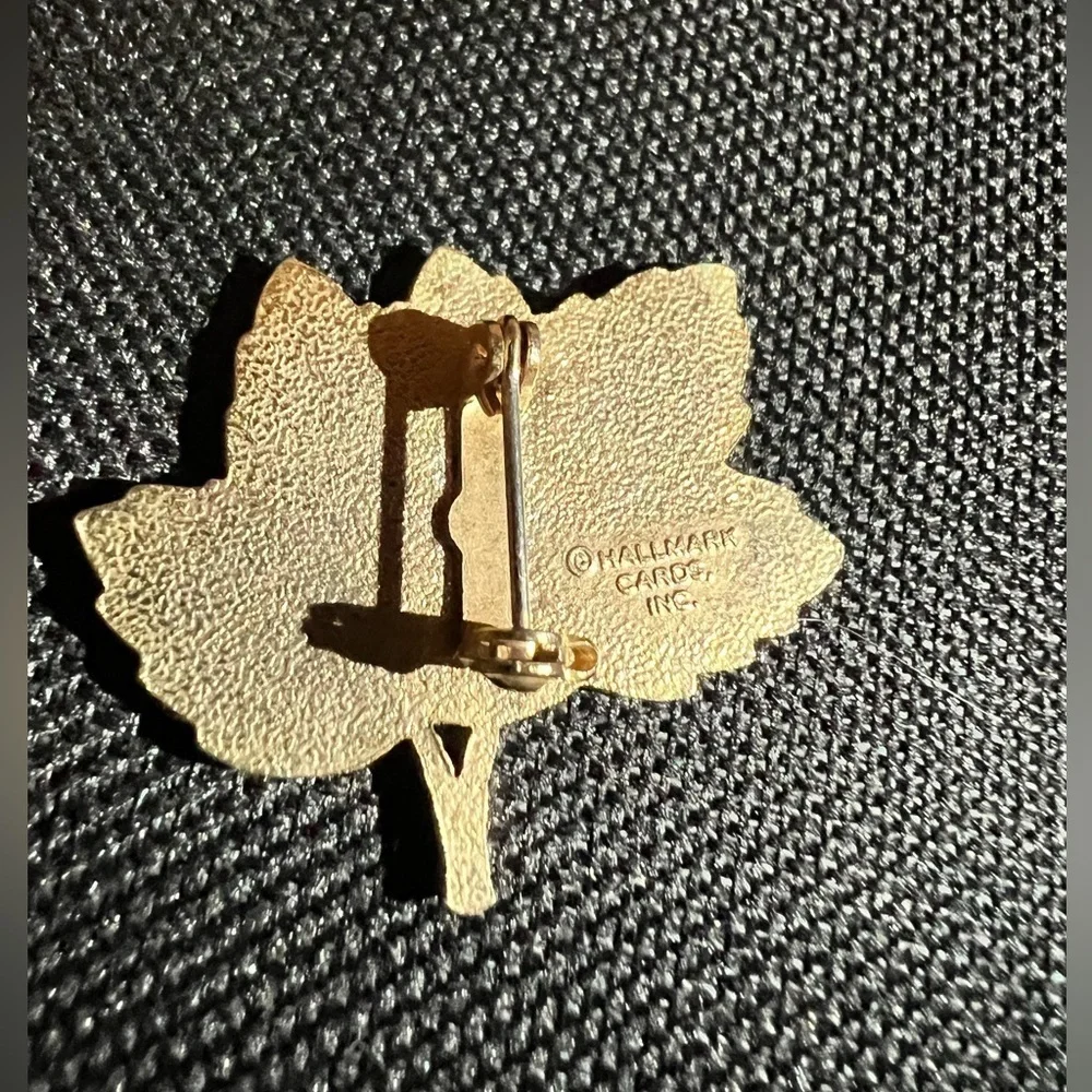 Fall Leaves Leaf Metal Enamel Lapel Pin Pinback Brooch by Hallmark Cards